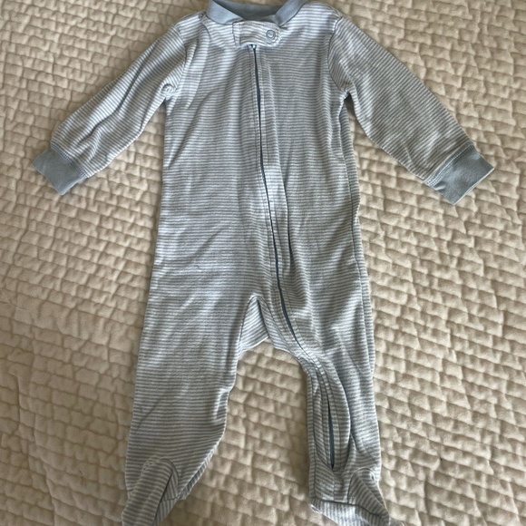 LOT OF 5 BABY BOY SIZE 6 MONTHS LONG SLEEVE FOOTIE PJ'S - Picture 5 of 6